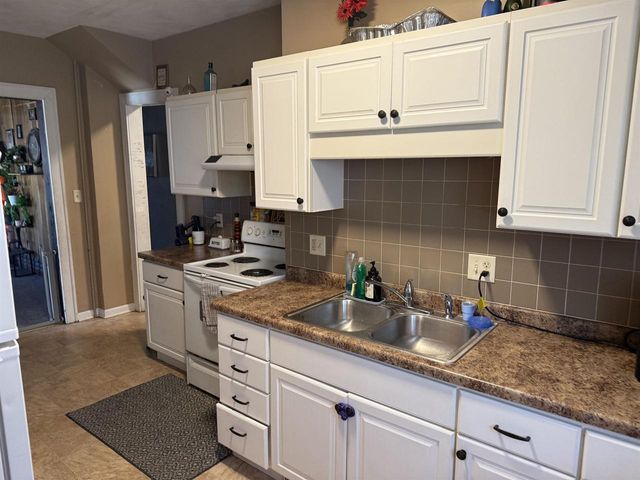 615 E Centerway, Janesville, WI 53545