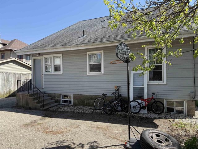615 E Centerway, Janesville, WI 53545