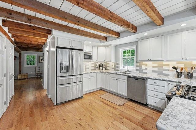 58 Heath Street, Newton, NH 03858