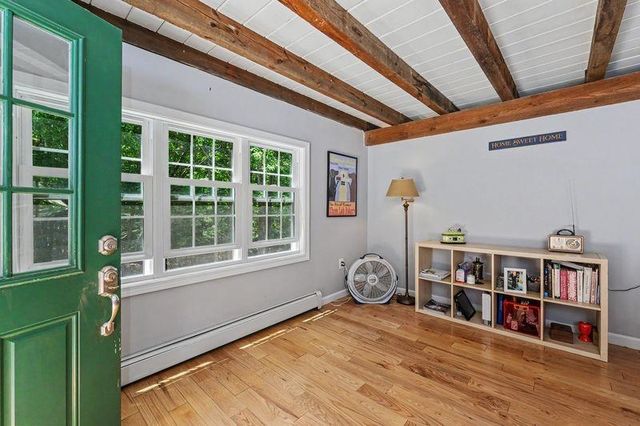 58 Heath Street, Newton, NH 03858