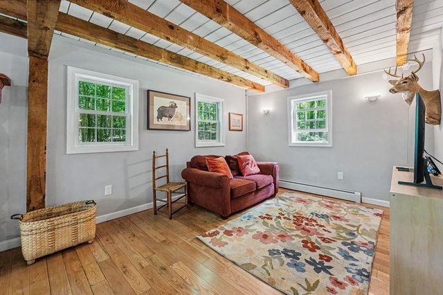 58 Heath Street, Newton, NH 03858