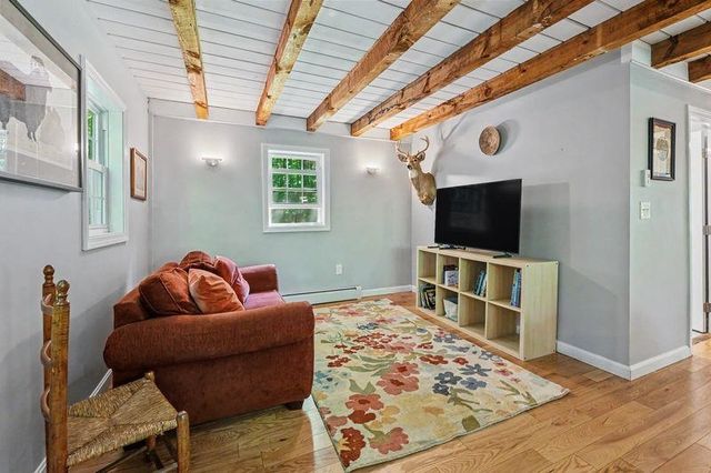 58 Heath Street, Newton, NH 03858