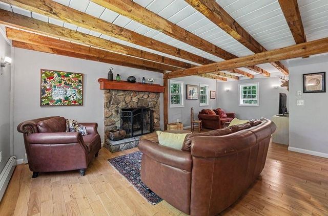 58 Heath Street, Newton, NH 03858