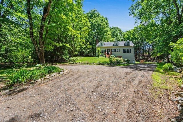 58 Heath Street, Newton, NH 03858