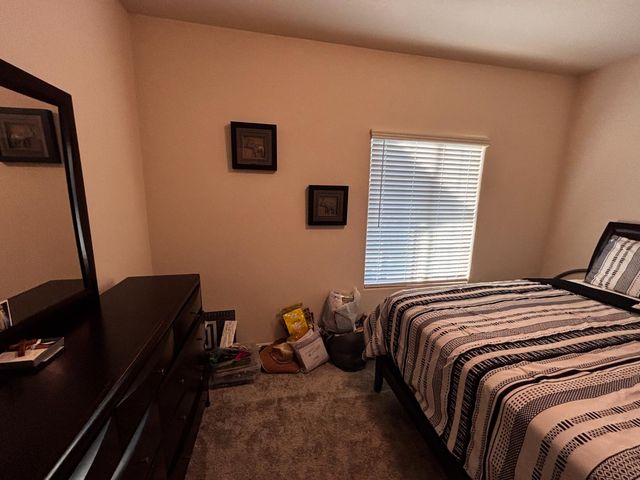 1614 N Barcus Avenue, Fresno, CA 93722