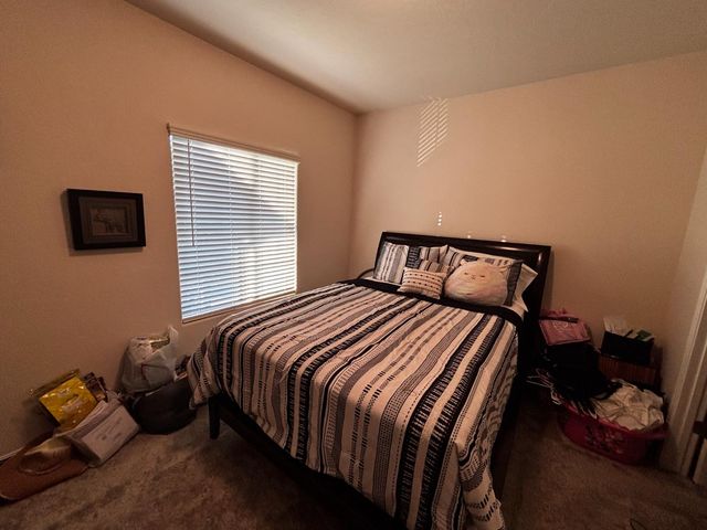 1614 N Barcus Avenue, Fresno, CA 93722