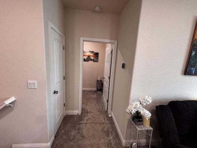 1614 N Barcus Avenue, Fresno, CA 93722