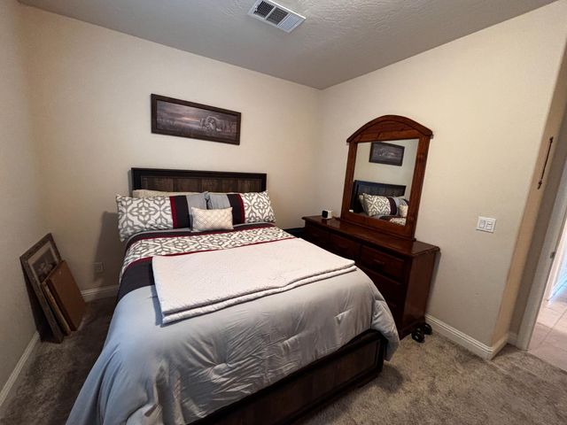 1614 N Barcus Avenue, Fresno, CA 93722