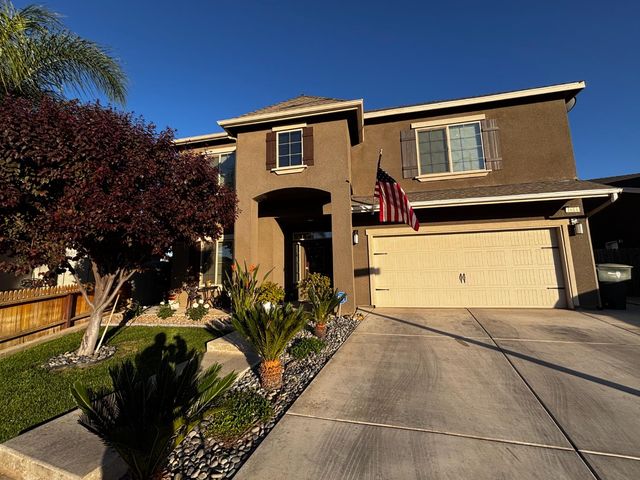 1614 N Barcus Avenue, Fresno, CA 93722