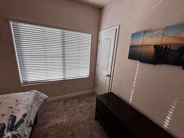 1614 N Barcus Avenue, Fresno, CA 93722