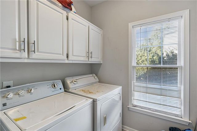 900 Secret Cove Drive, Sugar Hill, GA 30518