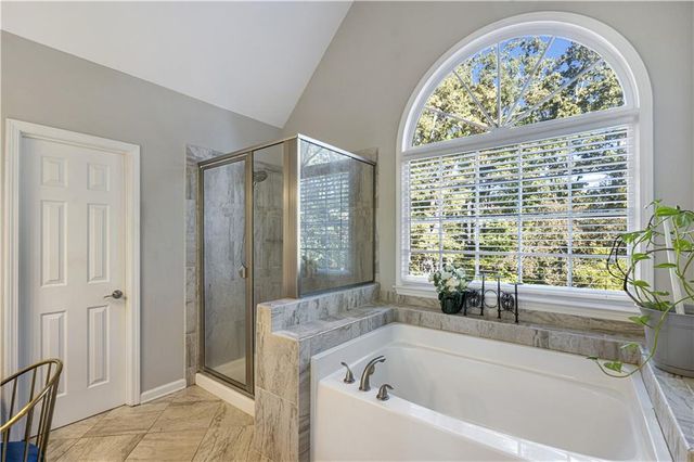 900 Secret Cove Drive, Sugar Hill, GA 30518