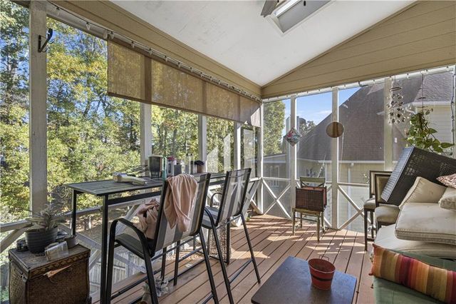 900 Secret Cove Drive, Sugar Hill, GA 30518