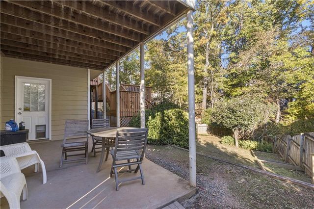 900 Secret Cove Drive, Sugar Hill, GA 30518