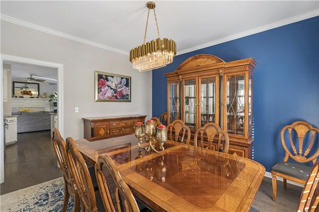 900 Secret Cove Drive, Sugar Hill, GA 30518