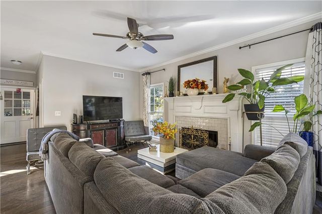 900 Secret Cove Drive, Sugar Hill, GA 30518