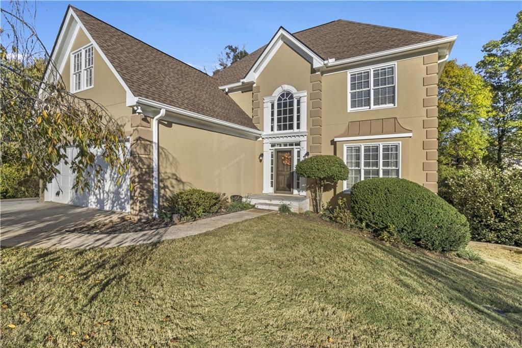 900 Secret Cove Drive, Sugar Hill, GA 30518