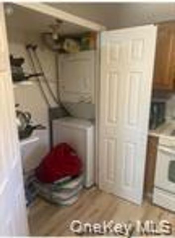 250 Feller Drive, Central Islip, NY 11722