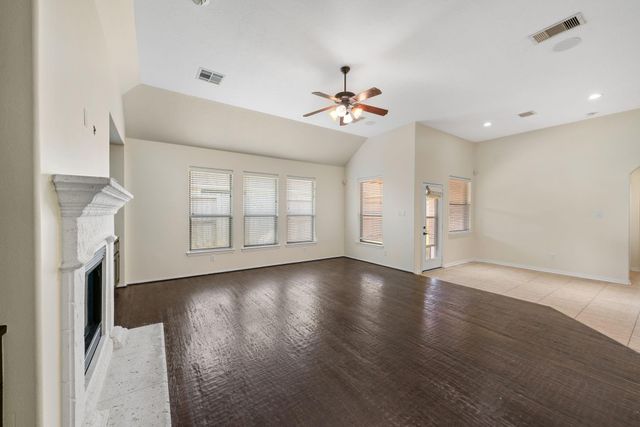 107 Bella Sole, Shenandoah, TX 77381