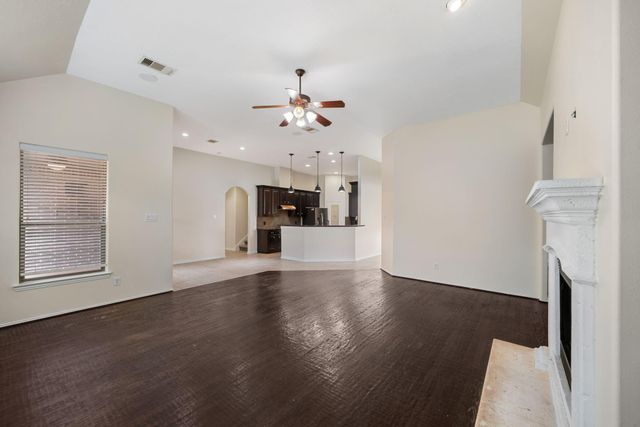 107 Bella Sole, Shenandoah, TX 77381