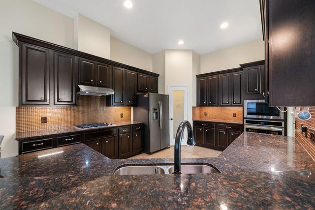 107 Bella Sole, Shenandoah, TX 77381