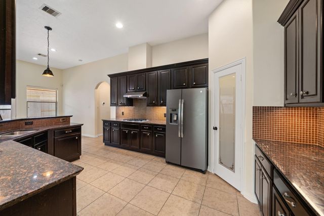 107 Bella Sole, Shenandoah, TX 77381