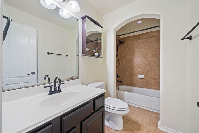 107 Bella Sole, Shenandoah, TX 77381
