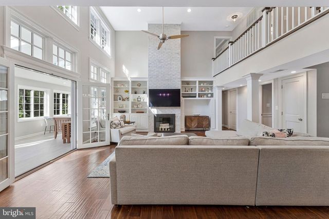 1048 BELLVIEW RD, Mclean, VA 22102