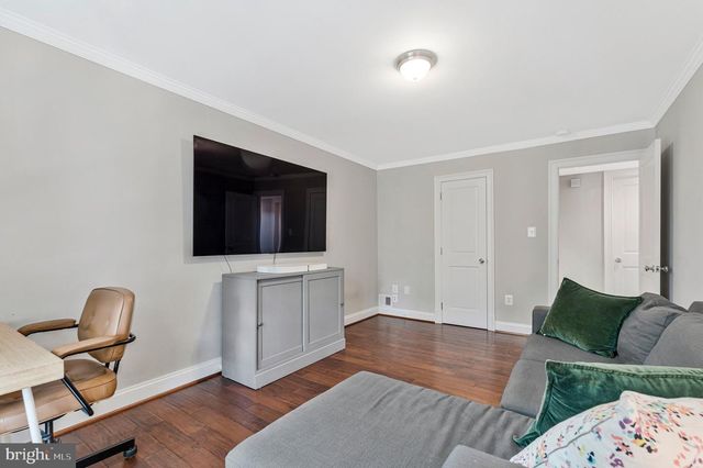 1048 BELLVIEW RD, Mclean, VA 22102