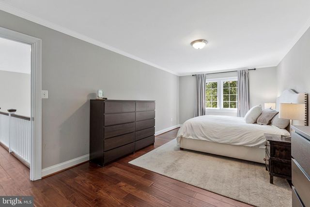 1048 BELLVIEW RD, Mclean, VA 22102