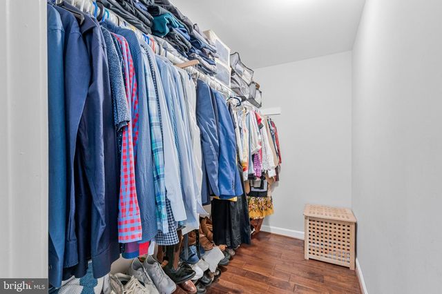 1048 BELLVIEW RD, Mclean, VA 22102