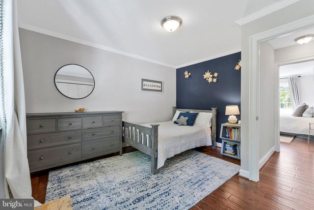 1048 BELLVIEW RD, Mclean, VA 22102