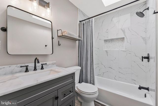 1048 BELLVIEW RD, Mclean, VA 22102