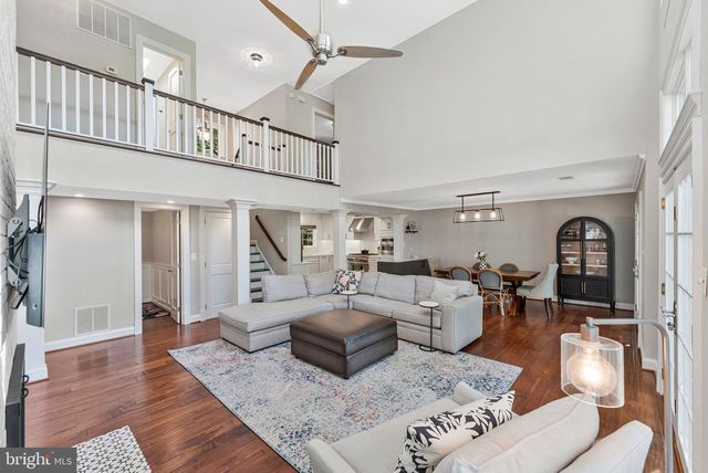 1048 BELLVIEW RD, Mclean, VA 22102