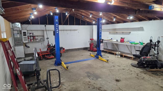 435 W Thompson Road, Indianapolis, IN 46217