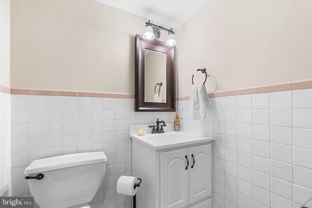 7 PELHAM RD, Marlton, NJ 08053