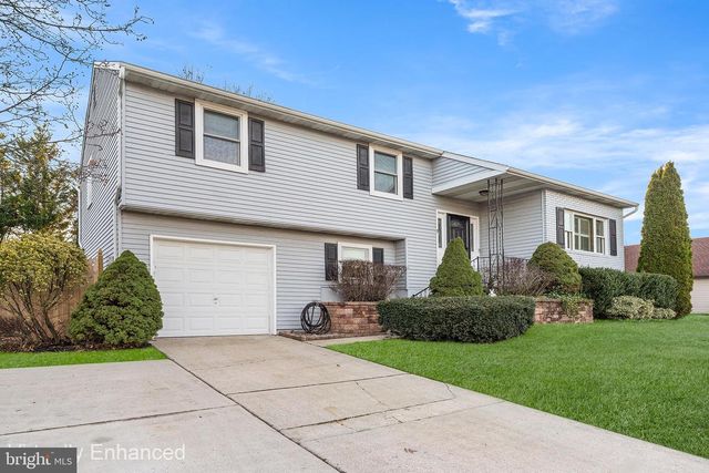 7 PELHAM RD, Marlton, NJ 08053