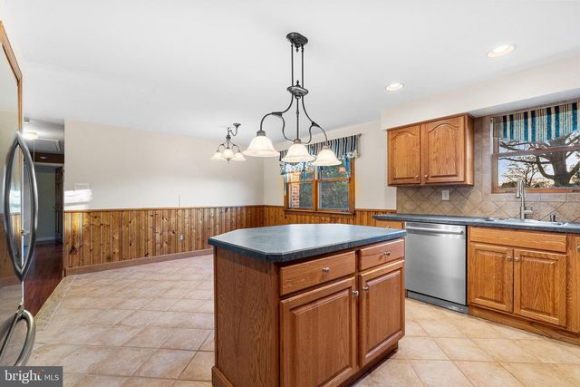 7 PELHAM RD, Marlton, NJ 08053