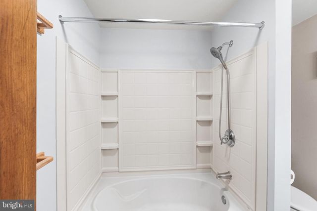 7 PELHAM RD, Marlton, NJ 08053