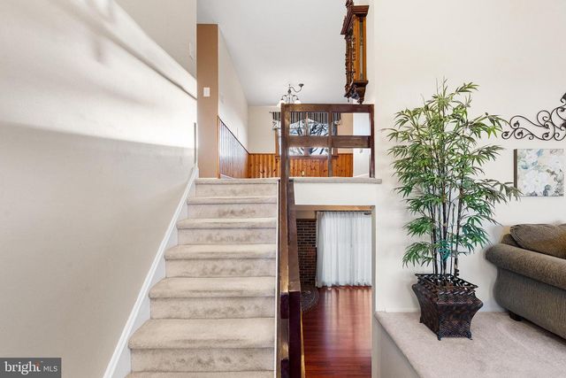 7 PELHAM RD, Marlton, NJ 08053