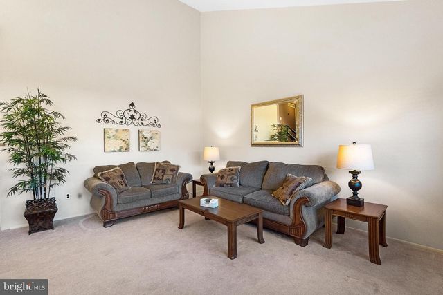 7 PELHAM RD, Marlton, NJ 08053