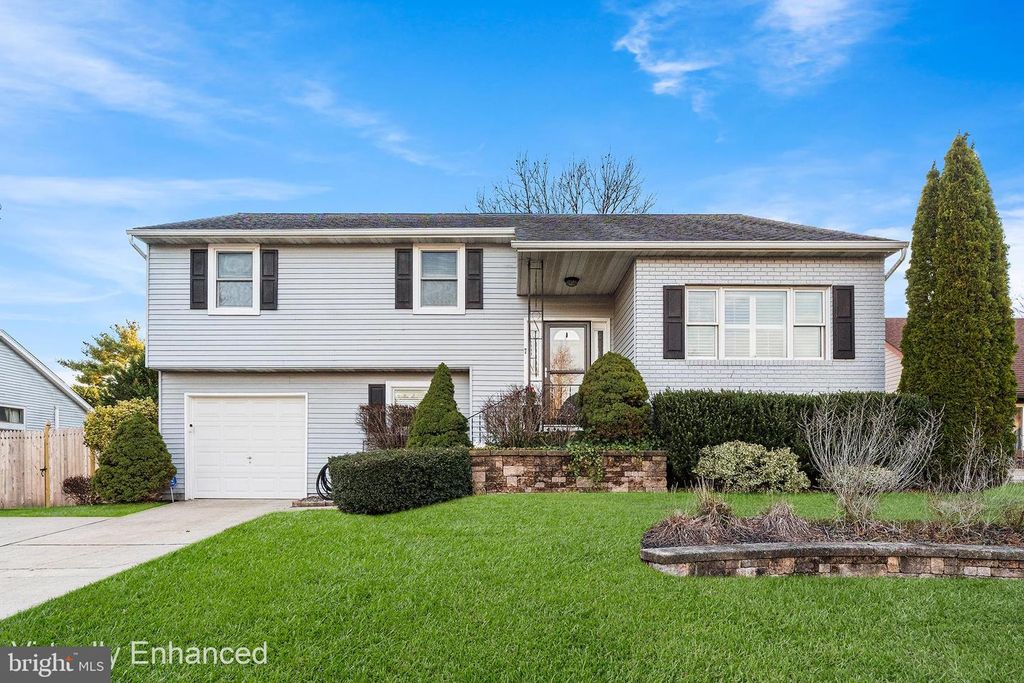 7 PELHAM RD, Marlton, NJ 08053