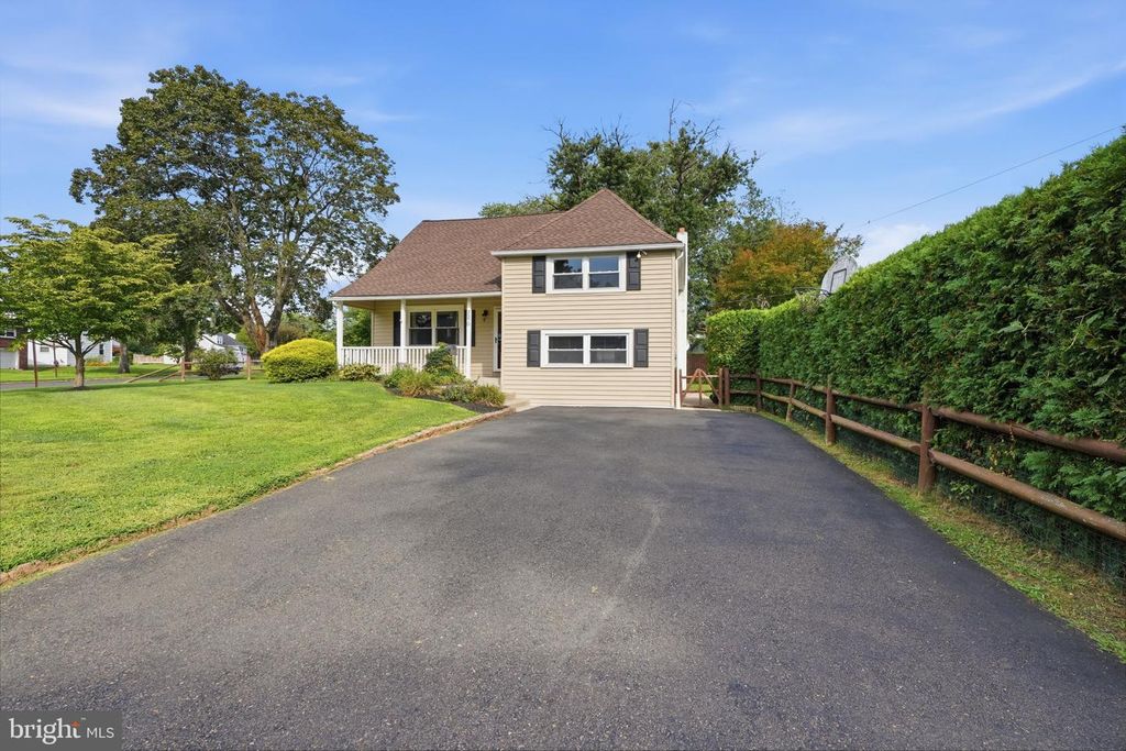 2570 ROSEWOOD AVE, ABINGTON, PA 19001 — photo 2