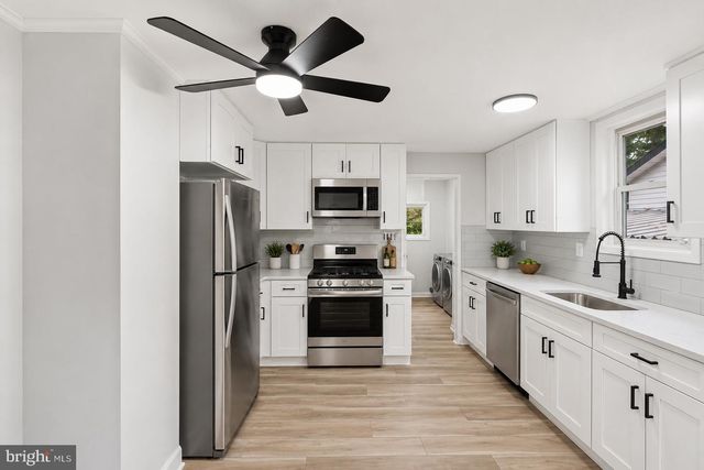 17 BOWERS AVE, Runnemede, NJ 08078