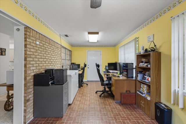 3021 Williamsburg Drive, Tyler, TX 75701