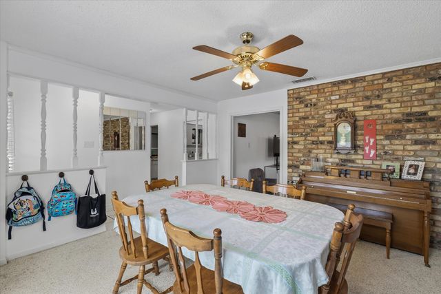 3021 Williamsburg Drive, Tyler, TX 75701