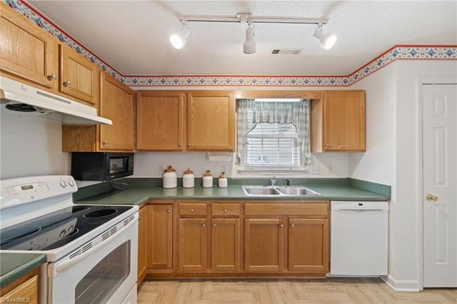 3185 Beeson Acres Road, Winston-salem, NC 27105