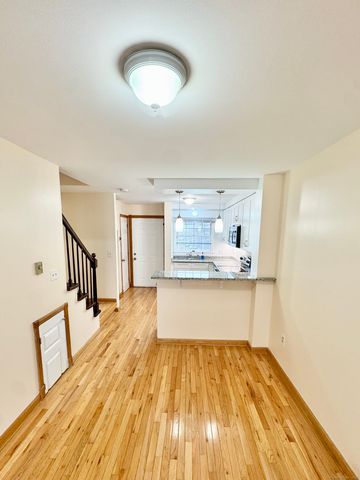 256 Washington Boulevard APT 14, Stamford, CT 06902