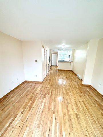 256 Washington Boulevard APT 14, Stamford, CT 06902