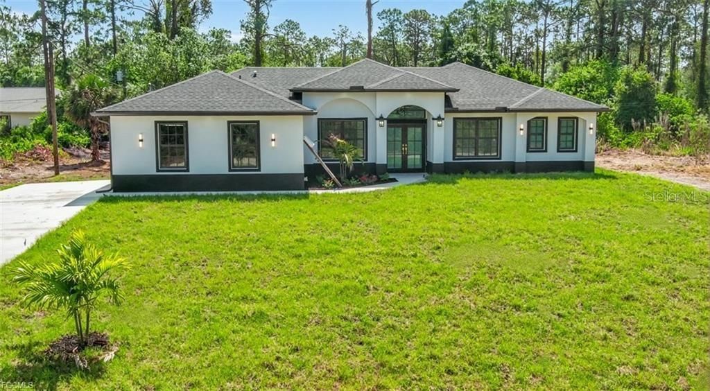 Image 2 of property listing at 1506 8TH AVENUE, Lehigh Acres, FL 33972